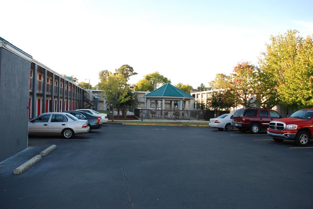 Econo Lodge - Oxmoor Birmingham Buitenkant foto